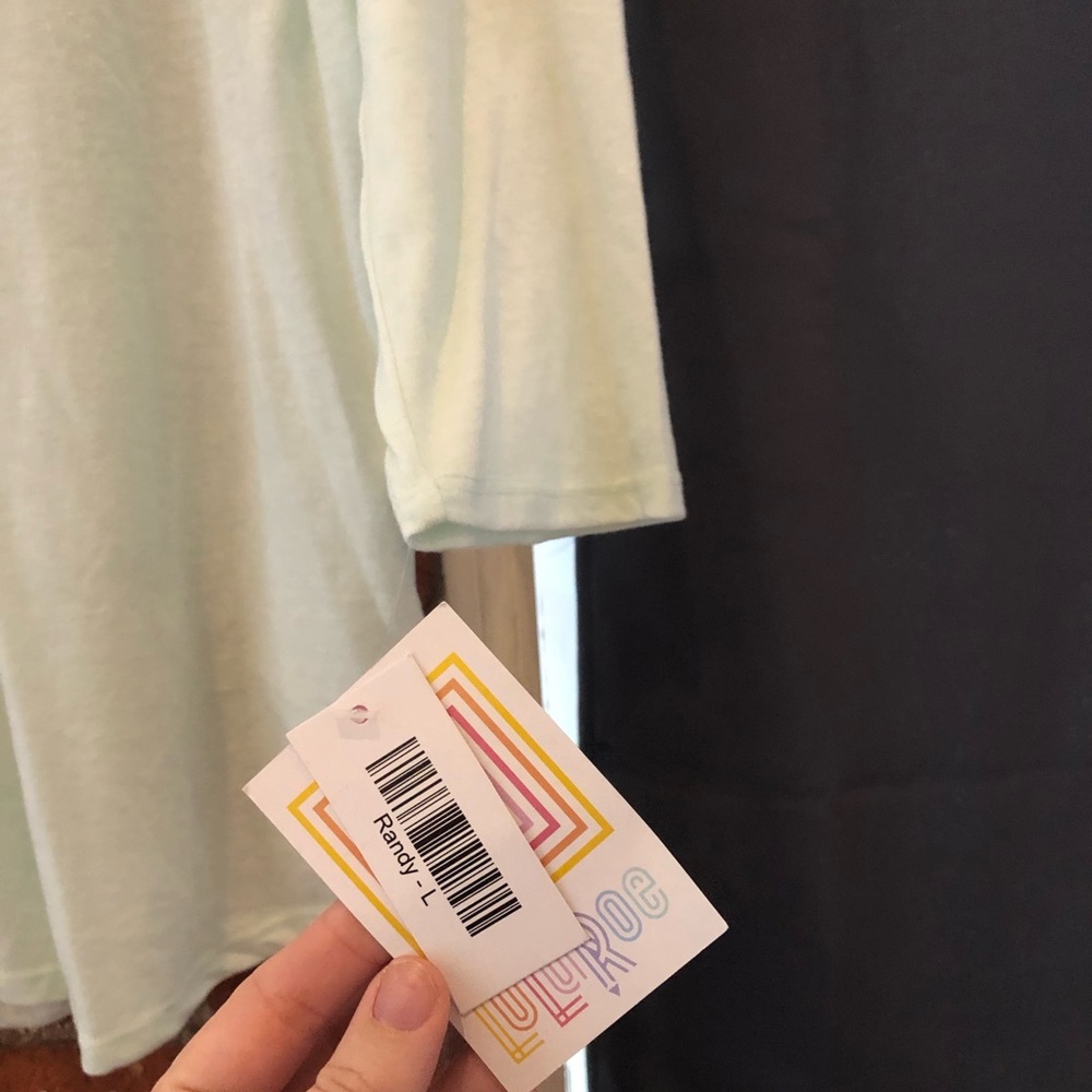 Lularoe Randy tee - Picture 3 of 3